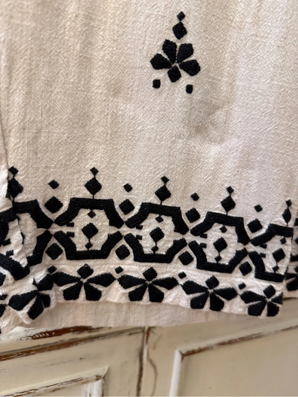Zara Wide Leg Embroidered Trousers- size medium